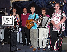 Heulwen, Chris, Peter, Lorna and Si - the Pluck & Squeeze Band